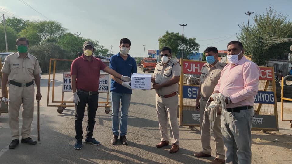 YPF Team Bahadurgarh distributed washable masks to Police Administration