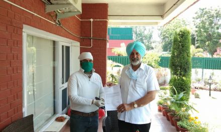 Chandigarh Tricity Team distributed  Masks to Health and Family Welfare Minister, Govt. of Punjab