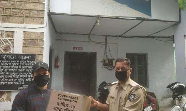 Mask distribution to SHO by YPF Kangra Team