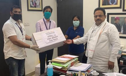 YPF Team distributed Masks to Rajasthan Health Minister