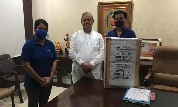 Mask Distribution by Jaipur Team